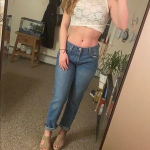 Cute relaxed fit Levi jeans